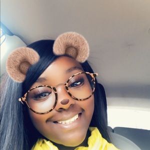 Meet your Posher, Crystal